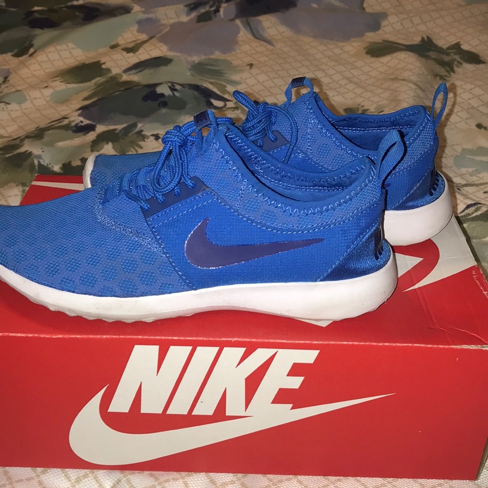 Nike free runs
